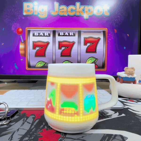 Playing slot game on the pixel mug p1